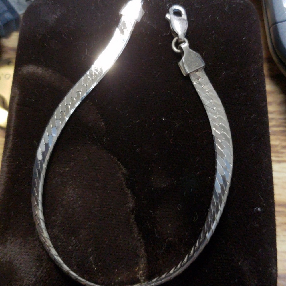 STERLING SILVER BRACELET